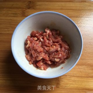 肉丝炒芸豆的做法步骤：2
