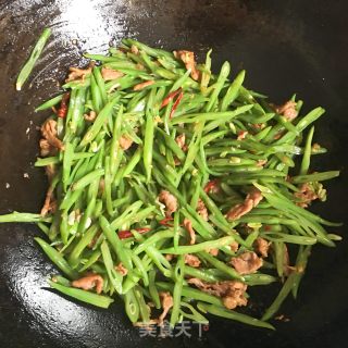 肉丝炒芸豆的做法步骤：6