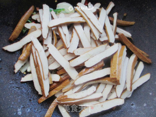 青菜炒豆干的做法步骤：4