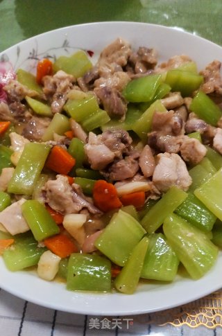 鸡腿肉炒窝笋的做法步骤：6