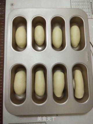 一次发酵热狗型餐包的做法步骤：4