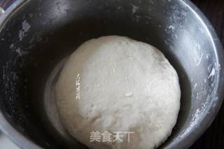 刺五加叶鸡蛋馅水煎包的做法步骤：1