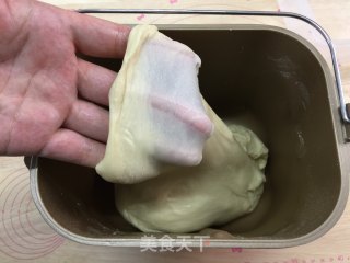 豆沙花朵面包的做法步骤：5