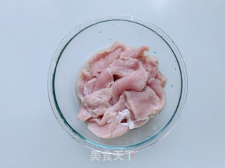 茄汁肉片的做法步骤：2