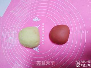 小雪人馒头的做法步骤：2