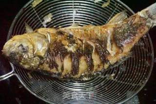 豆瓣鲫鱼的做法步骤：5