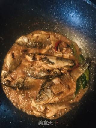 红烧小鲫鱼的做法步骤：5