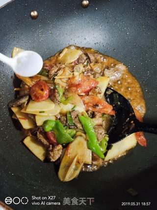 土豆片炒牛肉的做法步骤：4