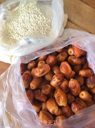 蜜枣粽子的做法步骤：1