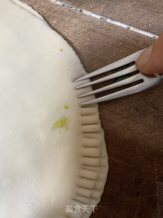 韭菜盒子的做法步骤：17