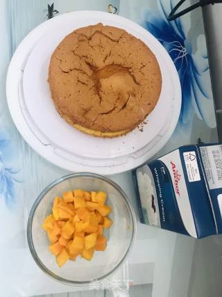 芒果蛋糕的做法步骤：1
