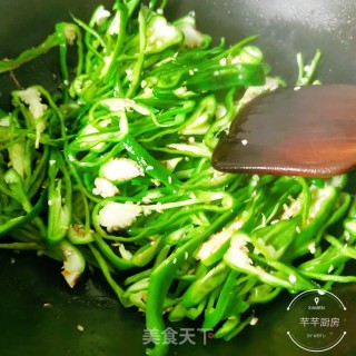 青椒丝炒鸡蛋的做法步骤：7