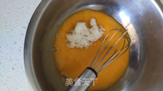 原味戚风蛋糕的做法步骤：4