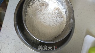 原味戚风蛋糕的做法步骤：8
