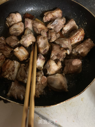 糖醋排骨的做法步骤：4