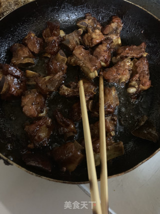 糖醋排骨的做法步骤：6