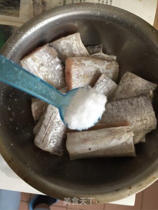 香煎带鱼的做法步骤：2