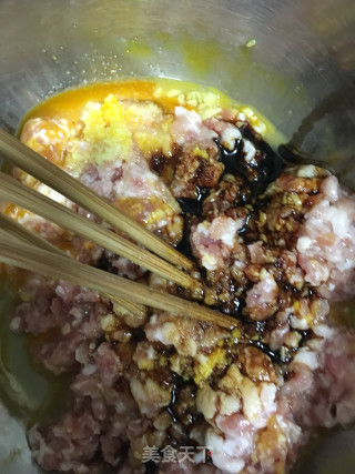 辣椒塞肉的做法步骤：1
