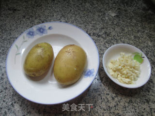 蒜香土豆片的做法步骤：1