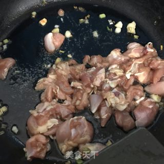 香菇鸡滑蛋拌饭的做法步骤：11