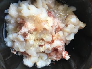 鲜贝黄瓜煎饺的做法步骤：6