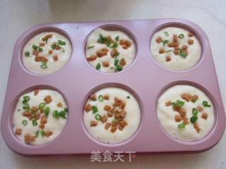 肉肠咸蛋糕的做法步骤：6