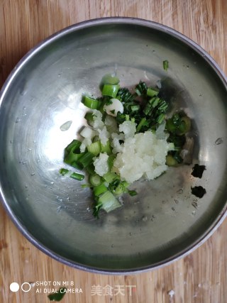 酸甜美食    皮蛋豆腐的做法步骤：2