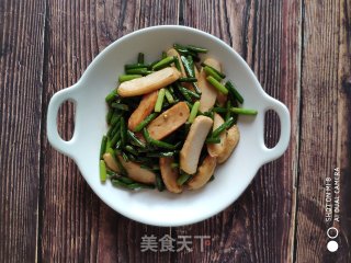 鳕鱼饼炒蒜毫的做法步骤：5