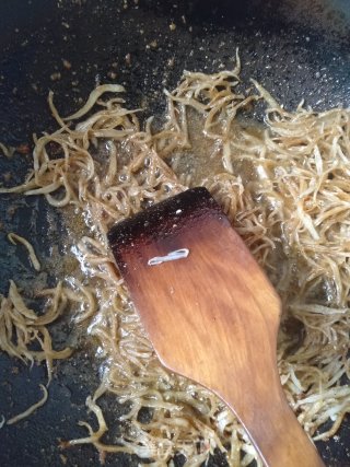 香辣银鱼干的做法步骤：7