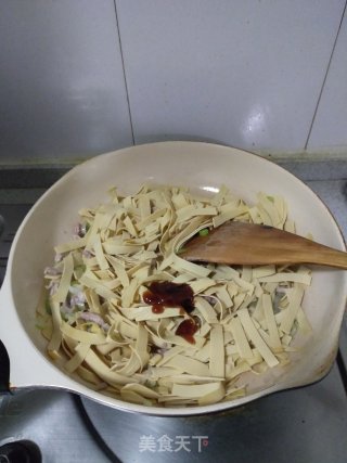 干豆腐韭菜炒肉的做法步骤：8