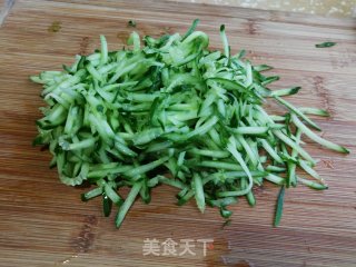 黄瓜丝鸡蛋汤的做法步骤：3