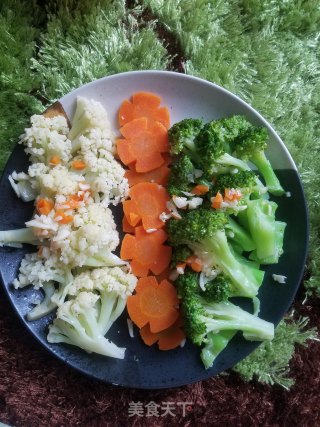 蒜蓉炒双花的做法步骤：9