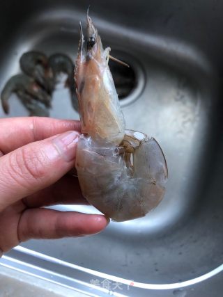 蝴蝶虾蒸蛋的做法步骤：4