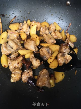 土豆蒸排骨的做法步骤：3