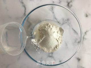 草莓夹心梦龙的做法步骤：1