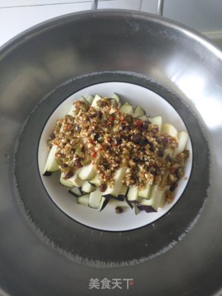 蒜蓉剁椒豆豉蒸茄子的做法步骤：6
