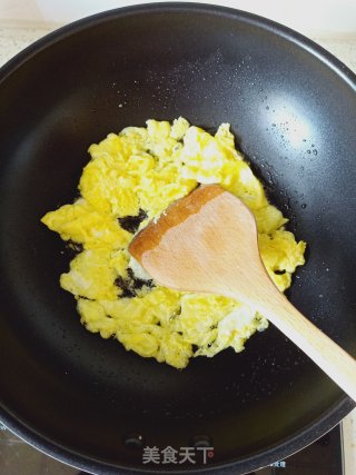 韭菜炒鸡蛋的做法步骤：4