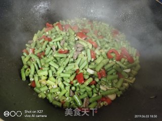 牛肉丁炒豆角的做法步骤：6