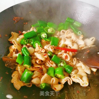 青椒肥肠的做法步骤：5