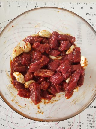 蒜头烤牛肉的做法步骤：4