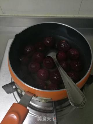 冰镇糖水杨梅的做法步骤：4