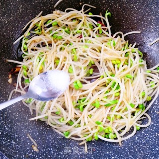 炒黄豆芽的做法步骤：10