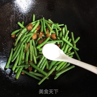 五花肉焖豆角的做法步骤：8