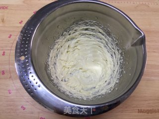 杏仁小酥饼的做法步骤：2