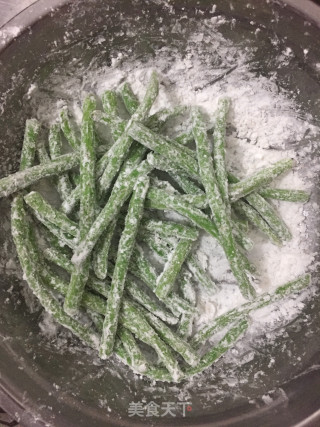 椒盐豆角的做法步骤：5