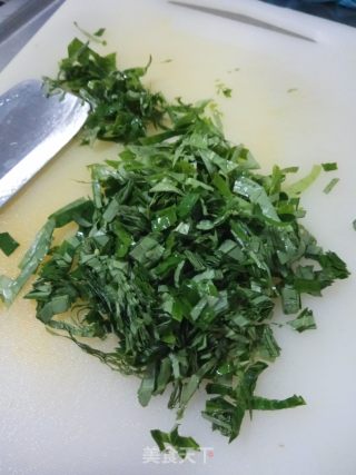 蛤蒌（假蒟）煎蛋的做法步骤：2