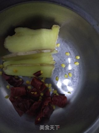 炒丝瓜的做法步骤：2