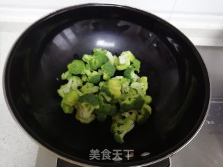 素炒西蓝花的做法步骤：4