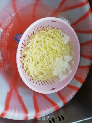 酸辣土豆丝的做法步骤：2