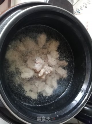 胡萝卜炒羊肉的做法步骤：2